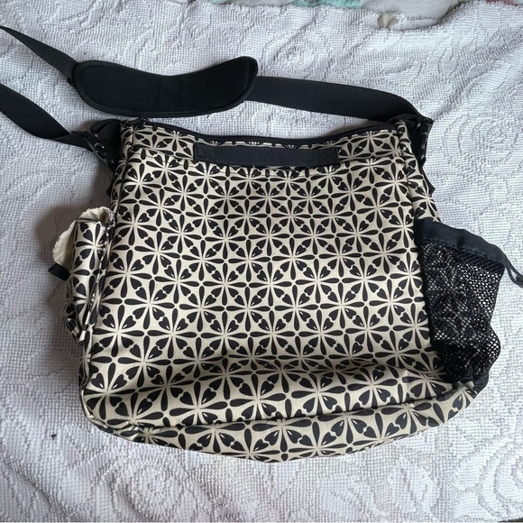 POTTERY BARN Skip Hop Diaper Bag - Picture 4 of 6
